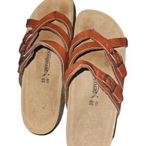 39 9m Aerothotic footbed sandals